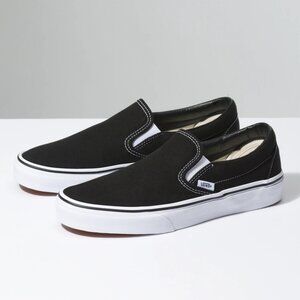LIKE NEW VANS Black Classic Slip-Ons – Size 6.5
